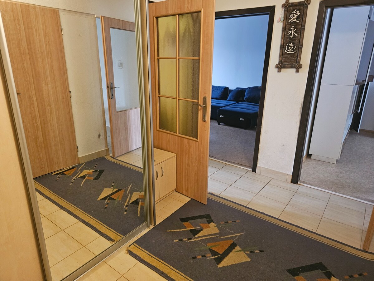 3 IZBOVÝ VEĽKOMETRÁŽNY BYT NA KLOKOČINE