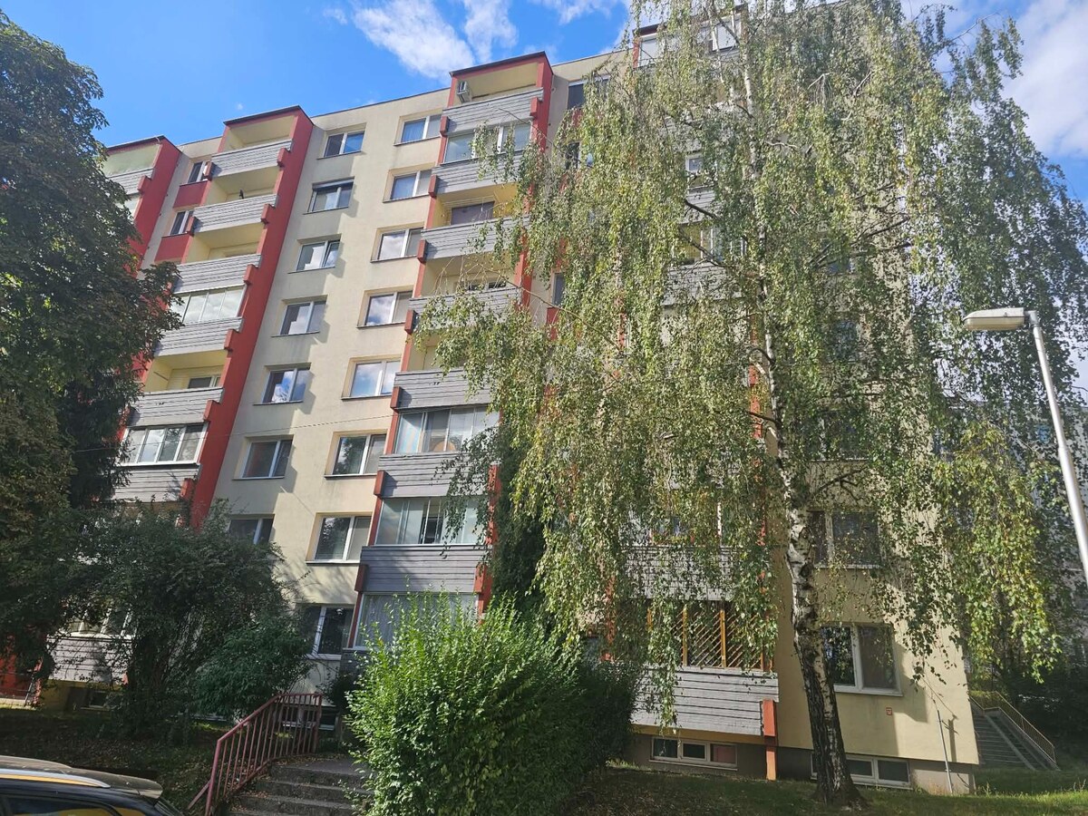 3 IZBOVÝ VEĽKOMETRÁŽNY BYT NA KLOKOČINE — foto 7