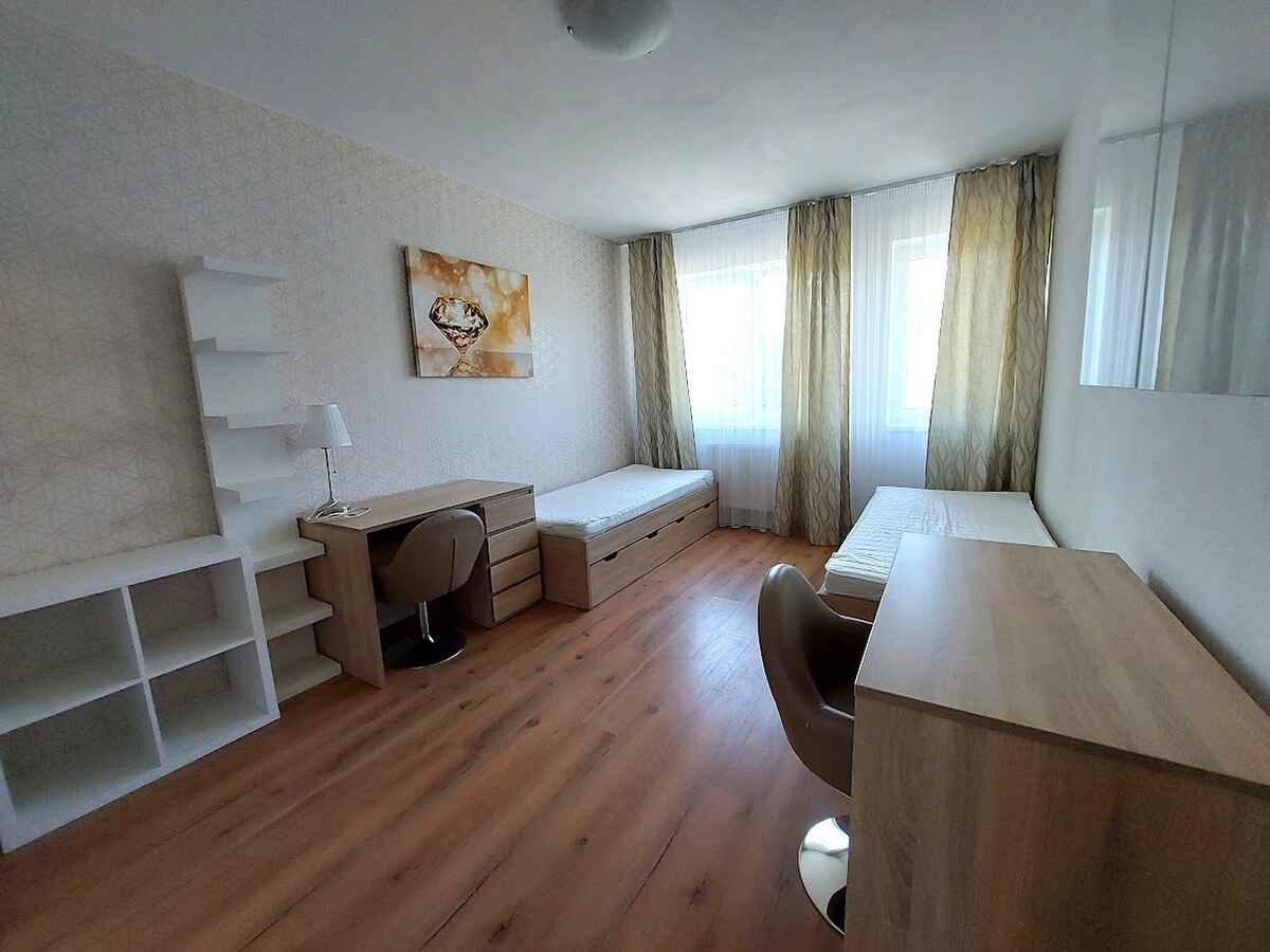 PRENÁJOM : MODERNÝ 3 IZBOVÝ BYT S TERASOU A GARÁŽOVÝM STÁTÍM, BELVEDER — foto 10