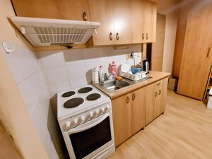 PRENÁJOM: 1 IZBOVÝ BYT S BALKÓNOM, LAZOVNÁ — foto 2
