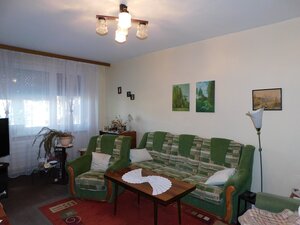 Na predaj: Veľký 3-izbový priestranný byt v Štúrove. — foto 1
