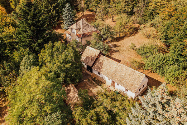PREDAJ: Vidiecka usadlosť pri Lučenci - 4770 m2, Gregorova Vieska