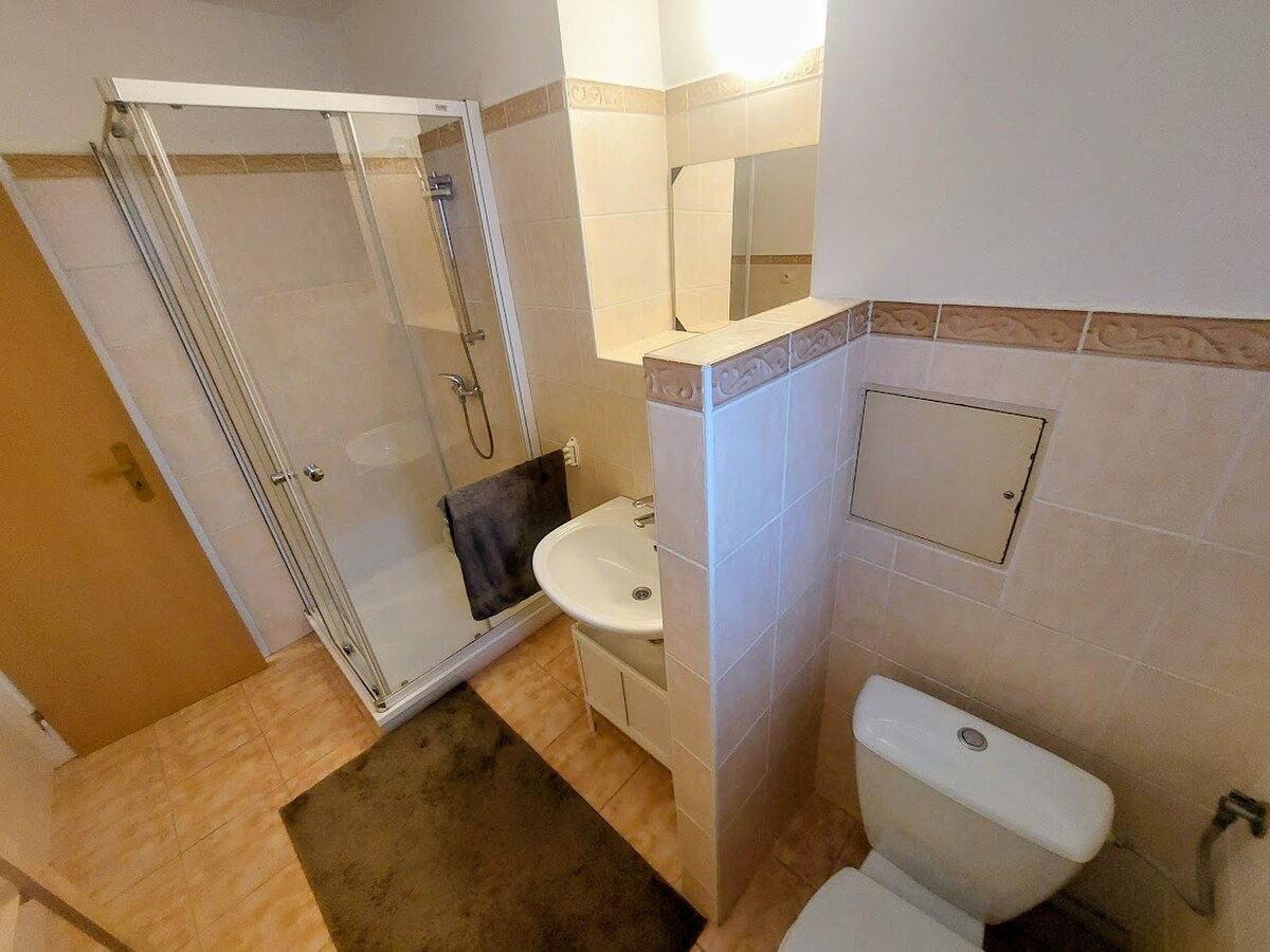 PRENÁJOM: KRÁSNY ZARIADENÝ 2 IZBOVÝ BYT S BALKÓNOM, FORTNIČKA — foto 17