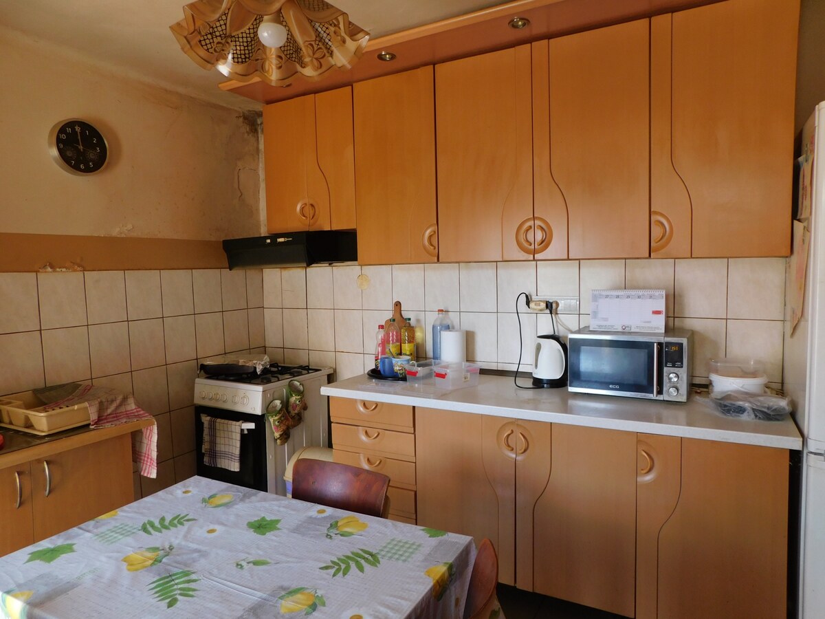 Na predaj 5-izbový rodinný dom s veľkým pozemkom – Dvory nad Žitavou