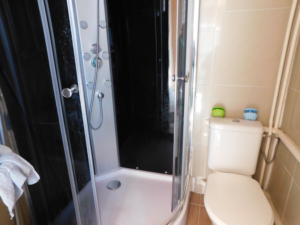 Na predaj 5-izbový rodinný dom s veľkým pozemkom – Dvory nad Žitavou — foto 3