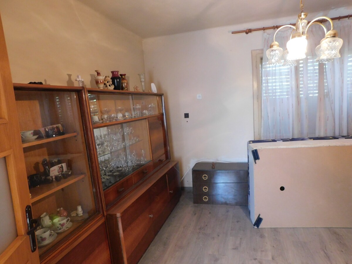 Na predaj 5-izbový rodinný dom s veľkým pozemkom – Dvory nad Žitavou — foto 5