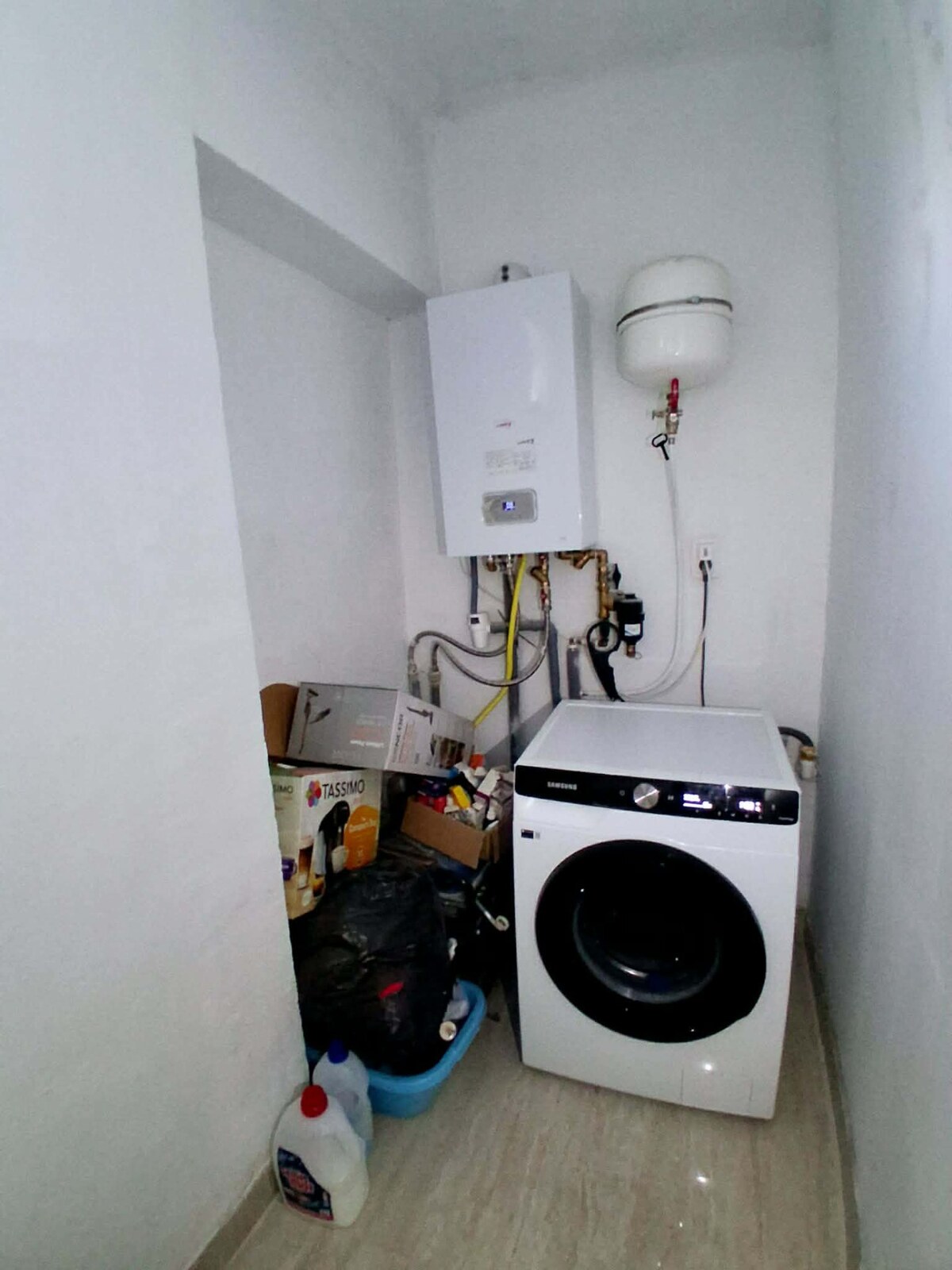Ponúkame na predaj 3-izb. rodinný dom v obci Dvory nad Žitavou. — foto 12