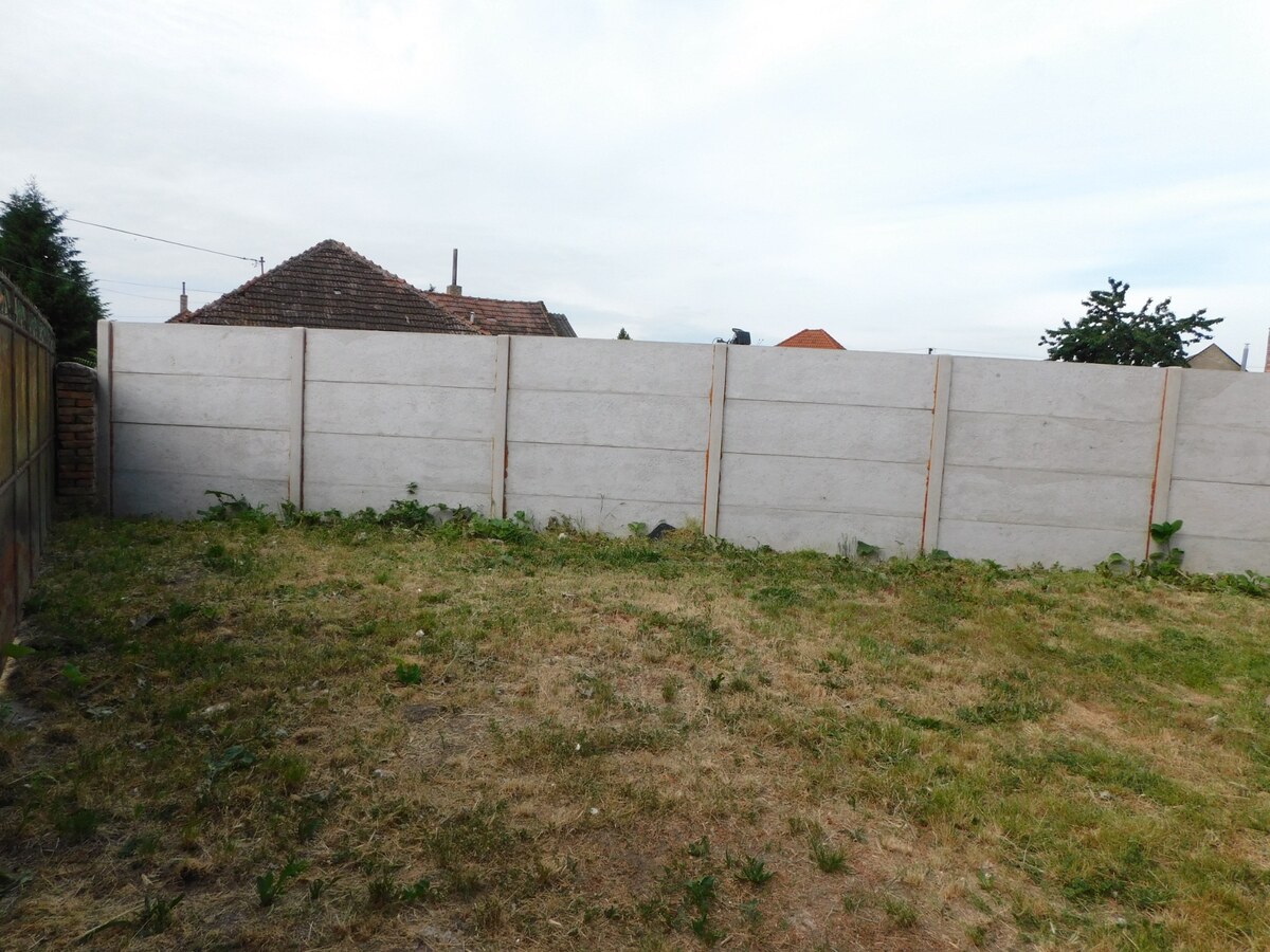 Ponúkame na predaj 3-izb. rodinný dom v obci Dvory nad Žitavou. — foto 13