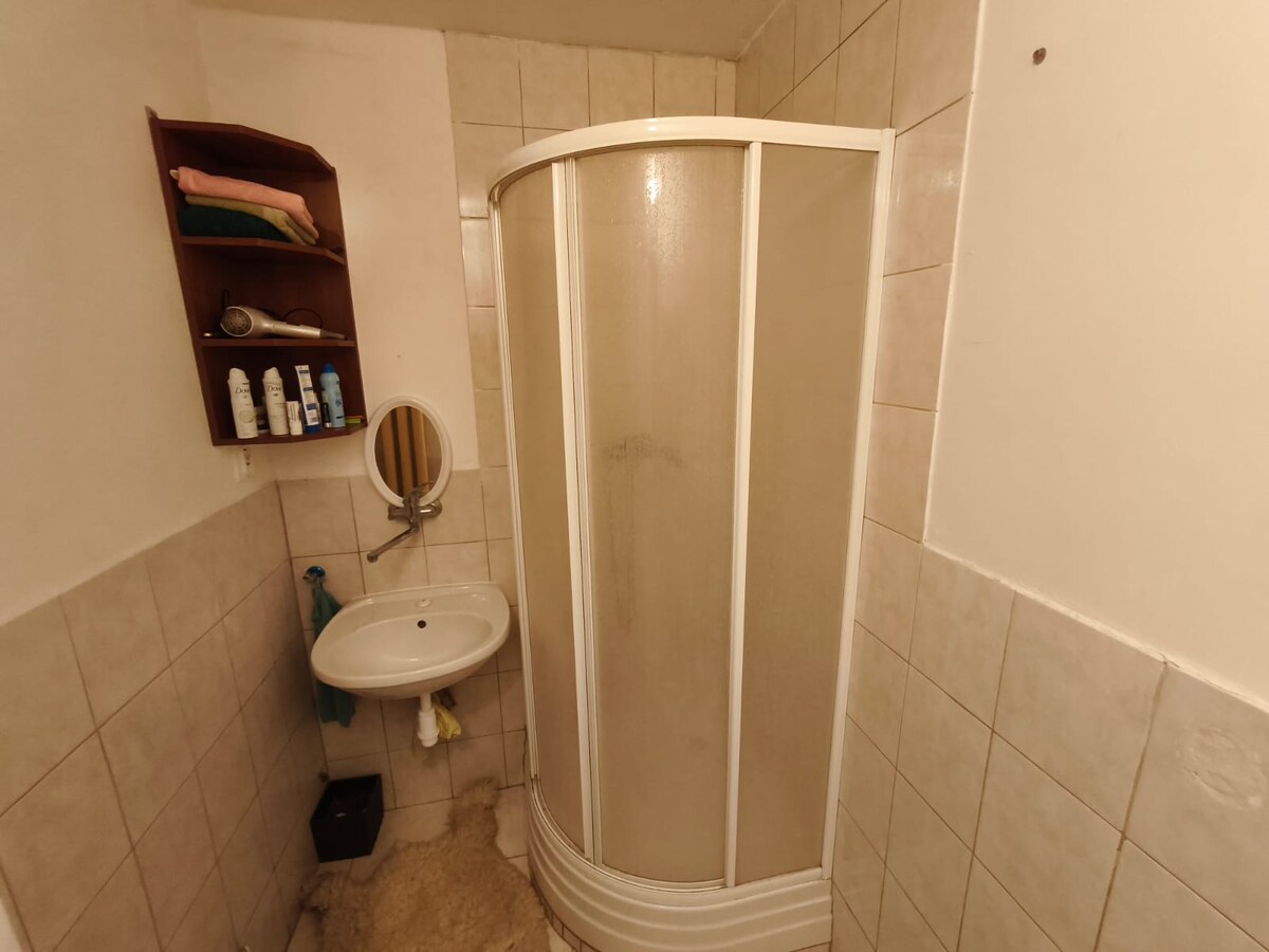 Príjemný ,útulný 1 izbový bytík priamo v centre Galanty. — foto 4