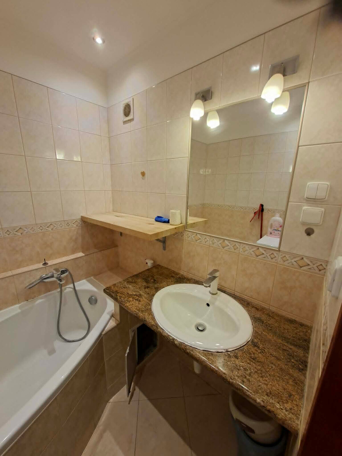 DOBRÉ REALITY-Kompl. prerobený a zariadený 3-i byt na predaj, Zapotôčk — foto 7