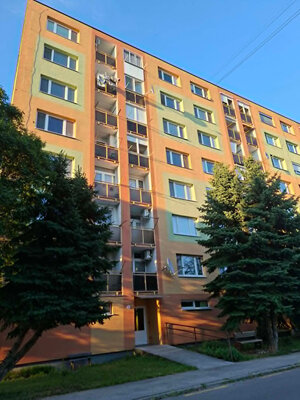 DOBRÉ REALITY-Kompl. prerobený a zariadený 3-i byt na predaj, Zapotôčk — foto 18