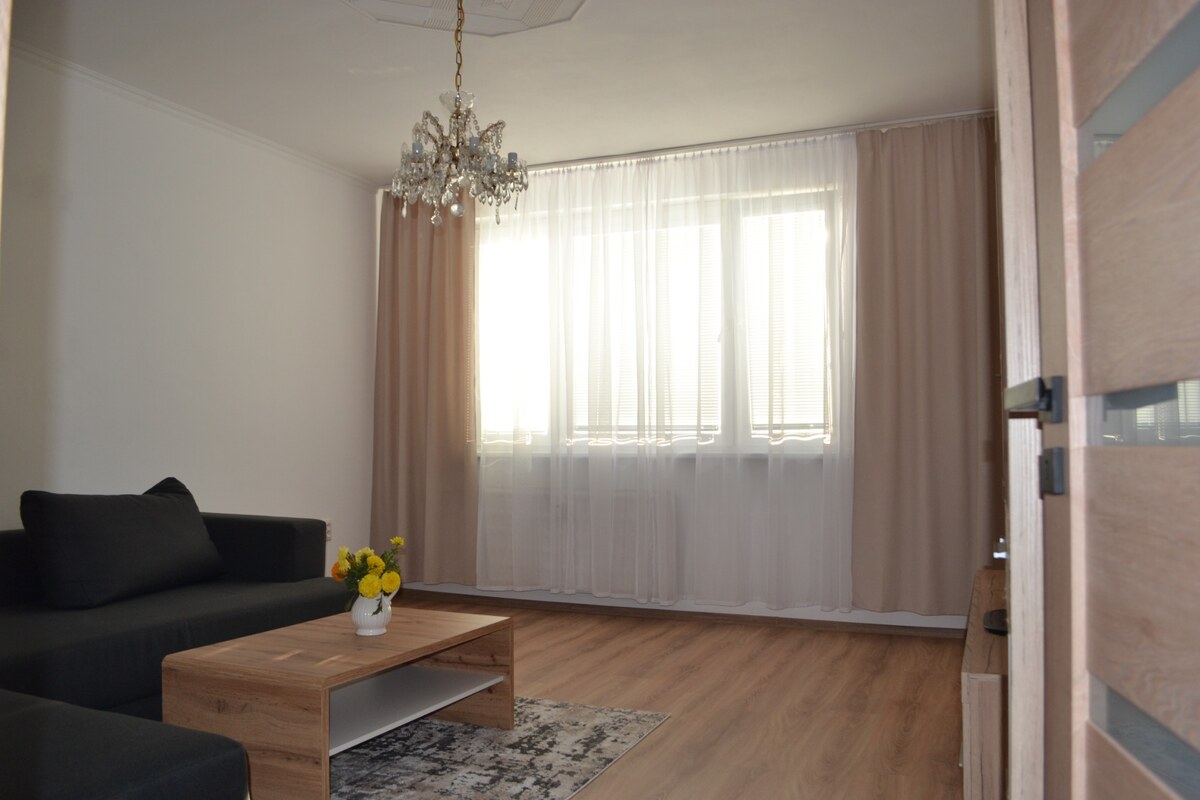 Ponuka na prenájom: Kompletne zariadený 2-izbový byt v Kanianke. — foto 3