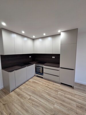Nadčasový 4 izbový byt na Nábreží sv. Cyrila v Prievidzi — foto 3