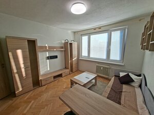 DOBRÉ REALITY-pekná garsónka na prenájom, sídl. Kopanice, Prievidza — foto 1