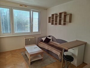 DOBRÉ REALITY-pekná garsónka na prenájom, sídl. Kopanice, Prievidza — foto 3