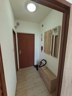 DOBRÉ REALITY-pekná garsónka na prenájom, sídl. Kopanice, Prievidza — foto 6