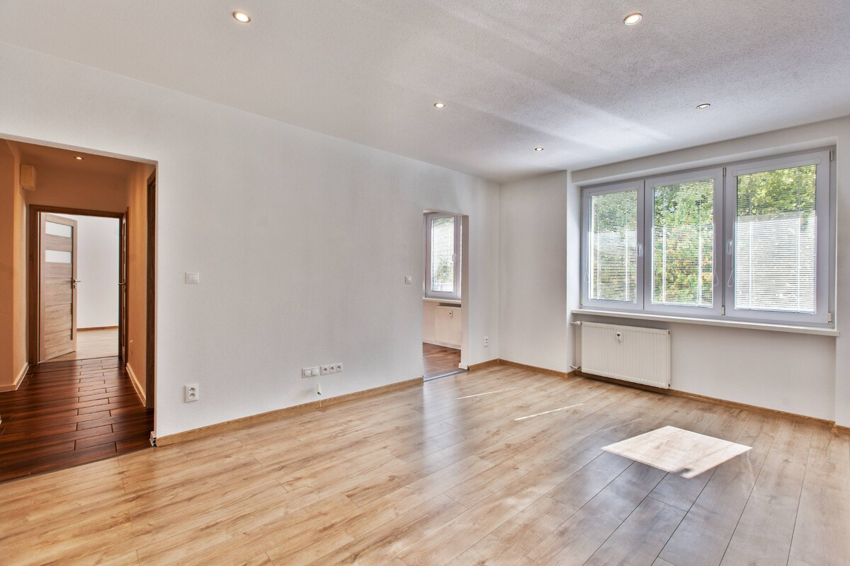REZERVOVANÝ:  2 izbový byt s balkónom a pivnicou, Bystrický rad, Zvol — foto 2