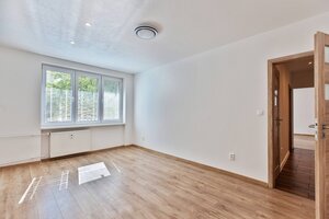 REZERVOVANÝ:  2 izbový byt s balkónom a pivnicou, Bystrický rad, Zvol — foto 4