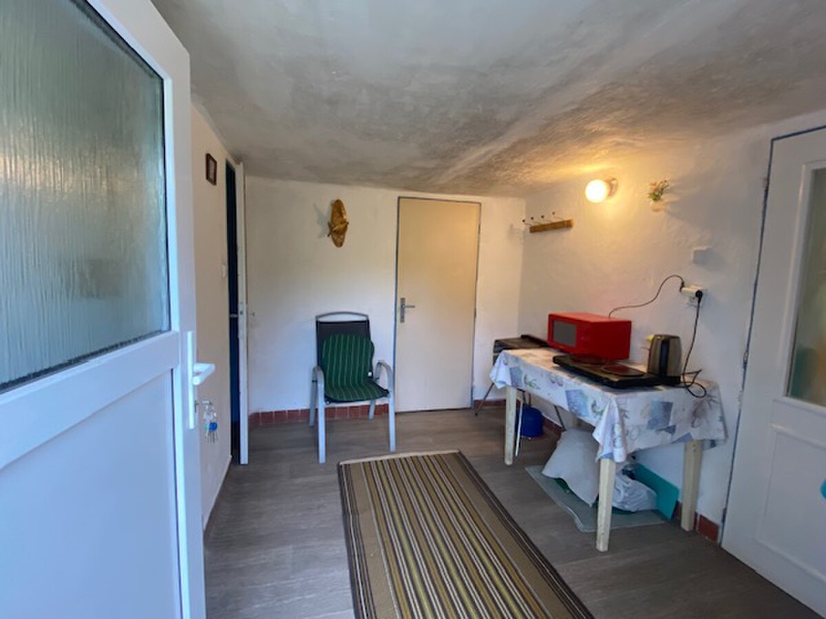 PREDAJ : Rodinný dom v obci Kunešov, okres Žiar nad Hronom — foto 6
