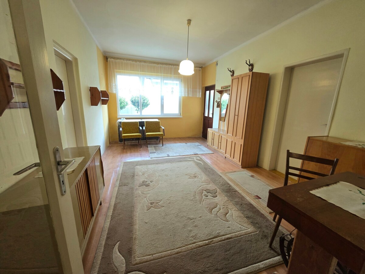 Pokojné miesto pre Vašu rodinu, rodinný domček  na priestranom pozemku — foto 10