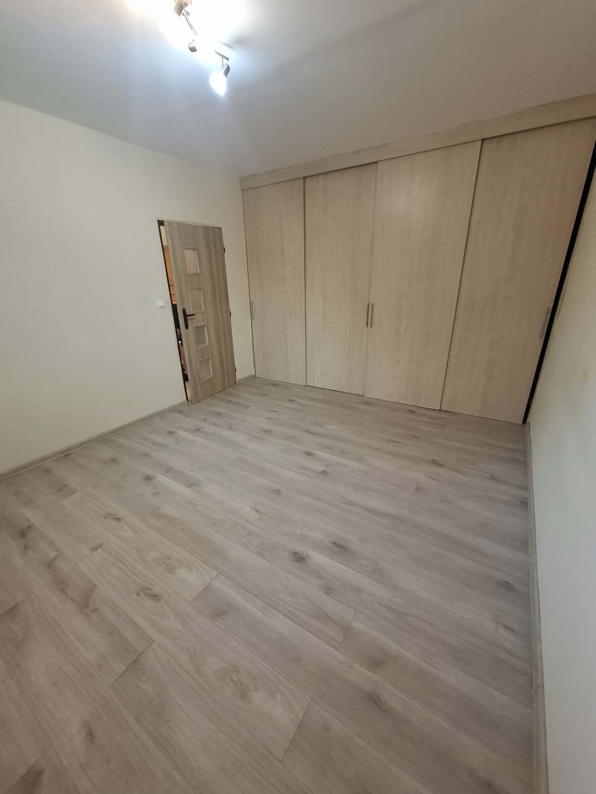 Rezervované : Prenájom 1izb bytu na L.Štúra — foto 2