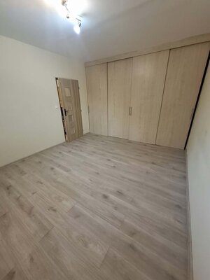 Rezervované : Prenájom 1izb bytu na L.Štúra — foto 2