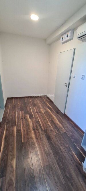 Dobré reality na prenájom klimatizovaný priestor 32,8 a 49,9 m2 — foto 4