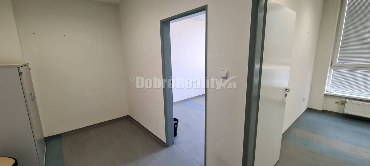 Dobré reality-na prenájom priestory 48,4 m2 a 30,90m2+ kúpelňa s wc, p — foto 11