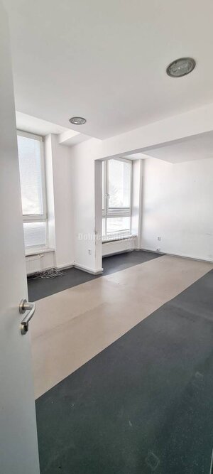 Dobré reality-na prenájom priestory 48,4 m2 a 30,90m2+ kúpelňa s wc, p — foto 14