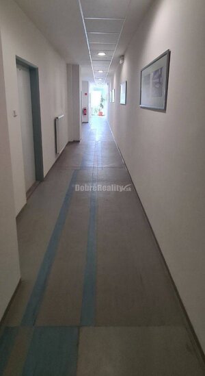 Dobré reality-na prenájom priestory 48,4 m2 a 30,90m2+ kúpelňa s wc, p — foto 18
