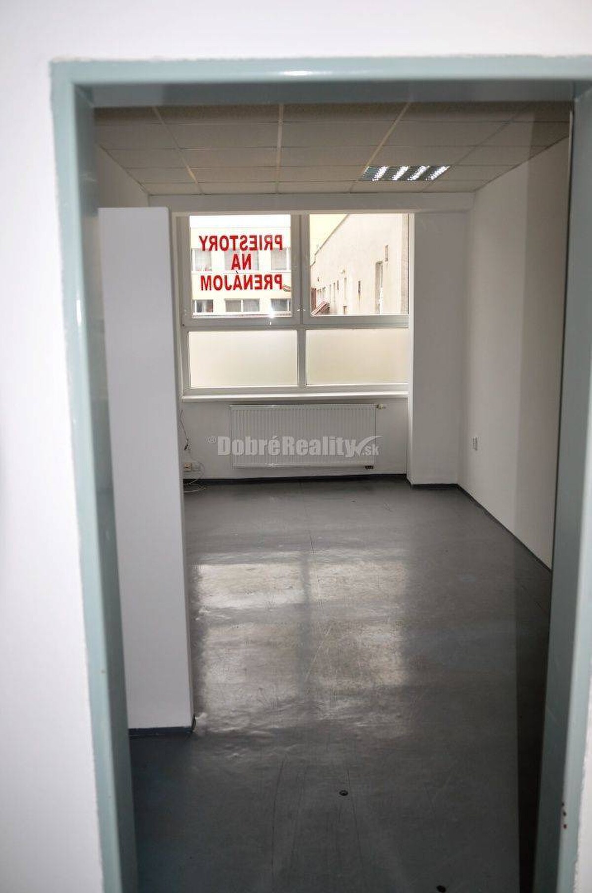 Dobré reality - kancelárie na prenájom 17m2 — foto 3