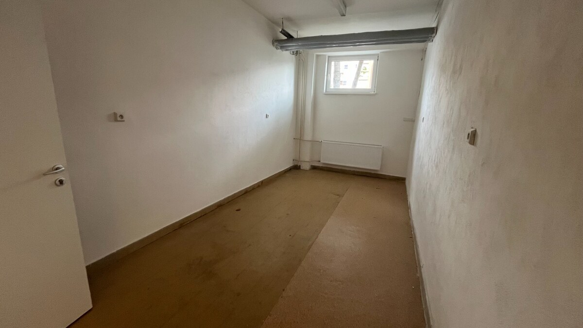 DOBRÉ REALITY - Prenájom skladový priestor 17,5 m² – Záhradnícka, PD — foto 2