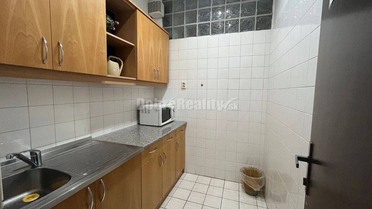 DOBRÉ REALITY - Priestory a kancelárie na prenájom, 15,20,30,50m2 — foto 7