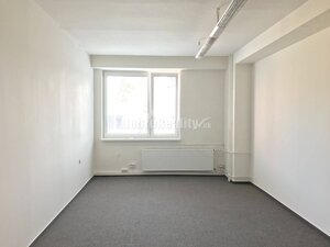 DOBRÉ REALITY - Priestory a kancelárie na prenájom, 15,20,30,50m2 — foto 4