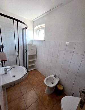 Výnimočná investičná príležitosť mezonetový byt + hospodárska budova — foto 11