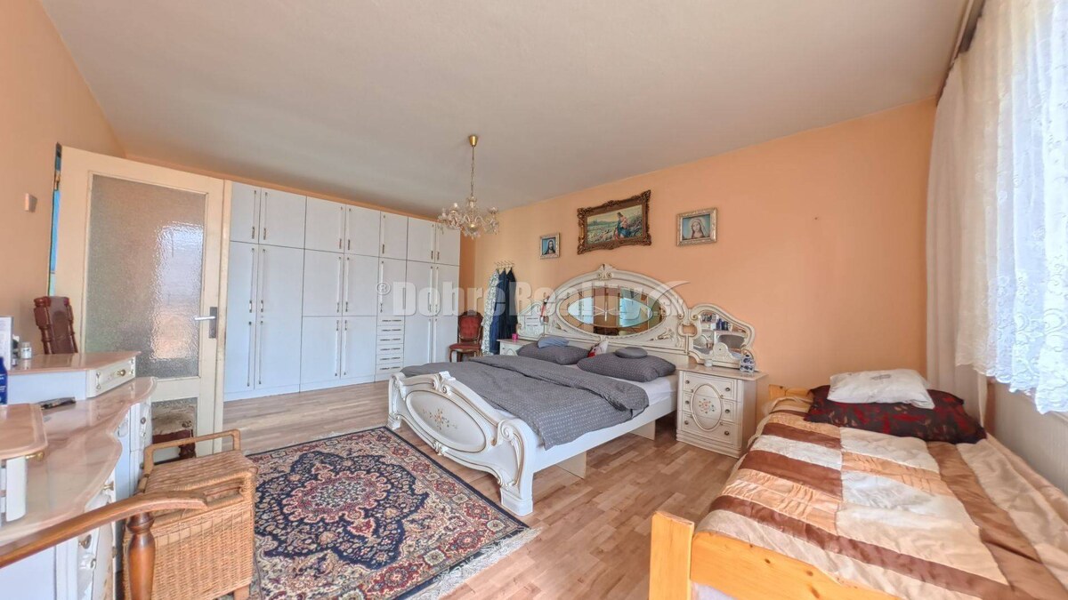 Dobré Reality – Na predaj priestranný rodinný dom — foto 10