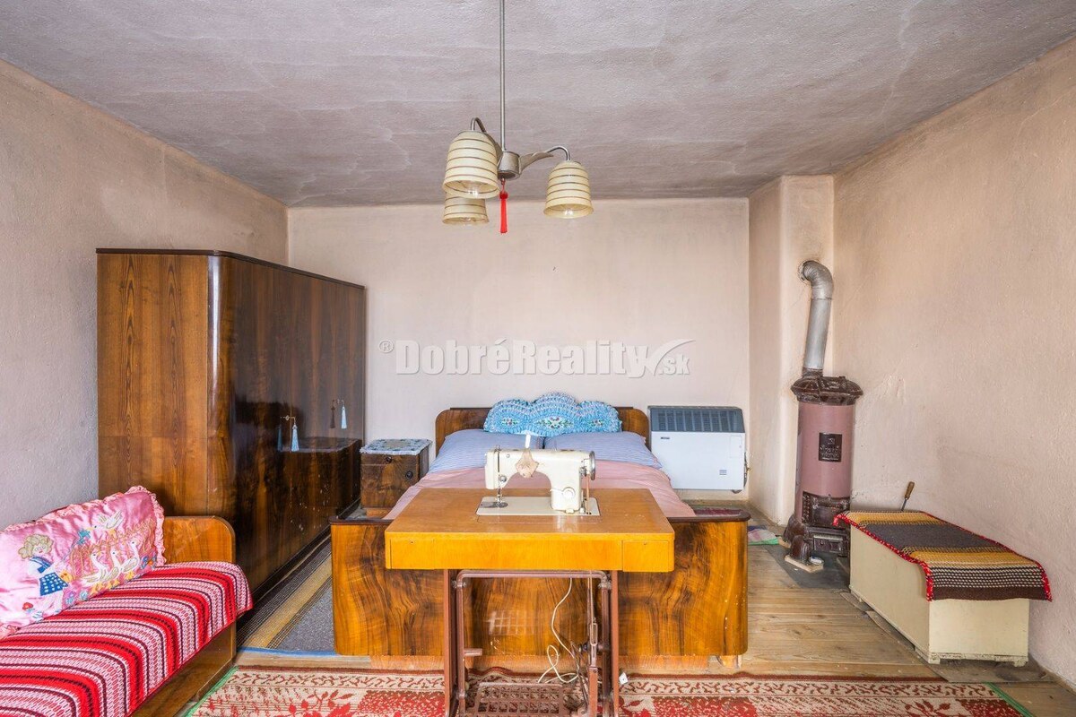 PREDAJ: GEMERSKÝ DVOR V REJDOVEJ — foto 12