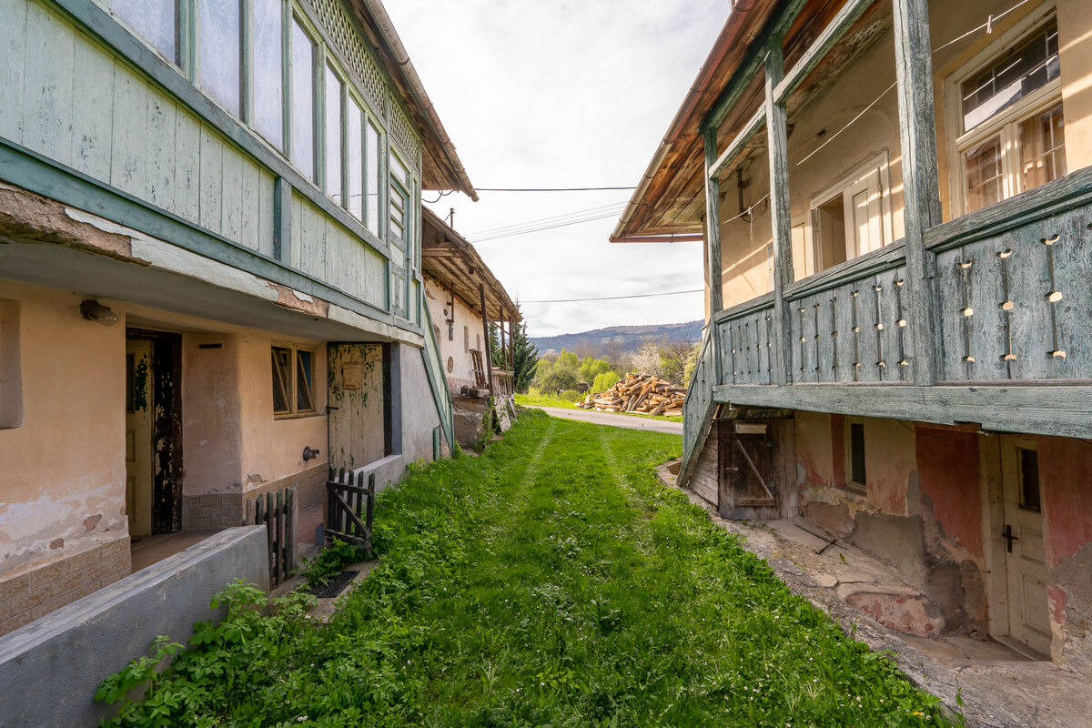 PREDAJ: GEMERSKÝ DVOR V REJDOVEJ — foto 7