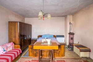 PREDAJ: GEMERSKÝ DVOR V REJDOVEJ — foto 12
