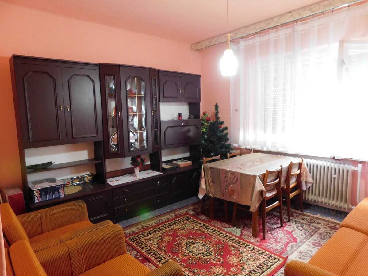 Na predaj  ihneď obývateľný 3-izbový tehlový dom v Bátorových Kosihách — foto 6