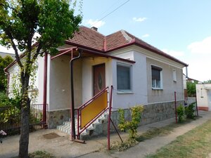 Na predaj  ihneď obývateľný 3-izbový tehlový dom v Bátorových Kosihách — foto 2