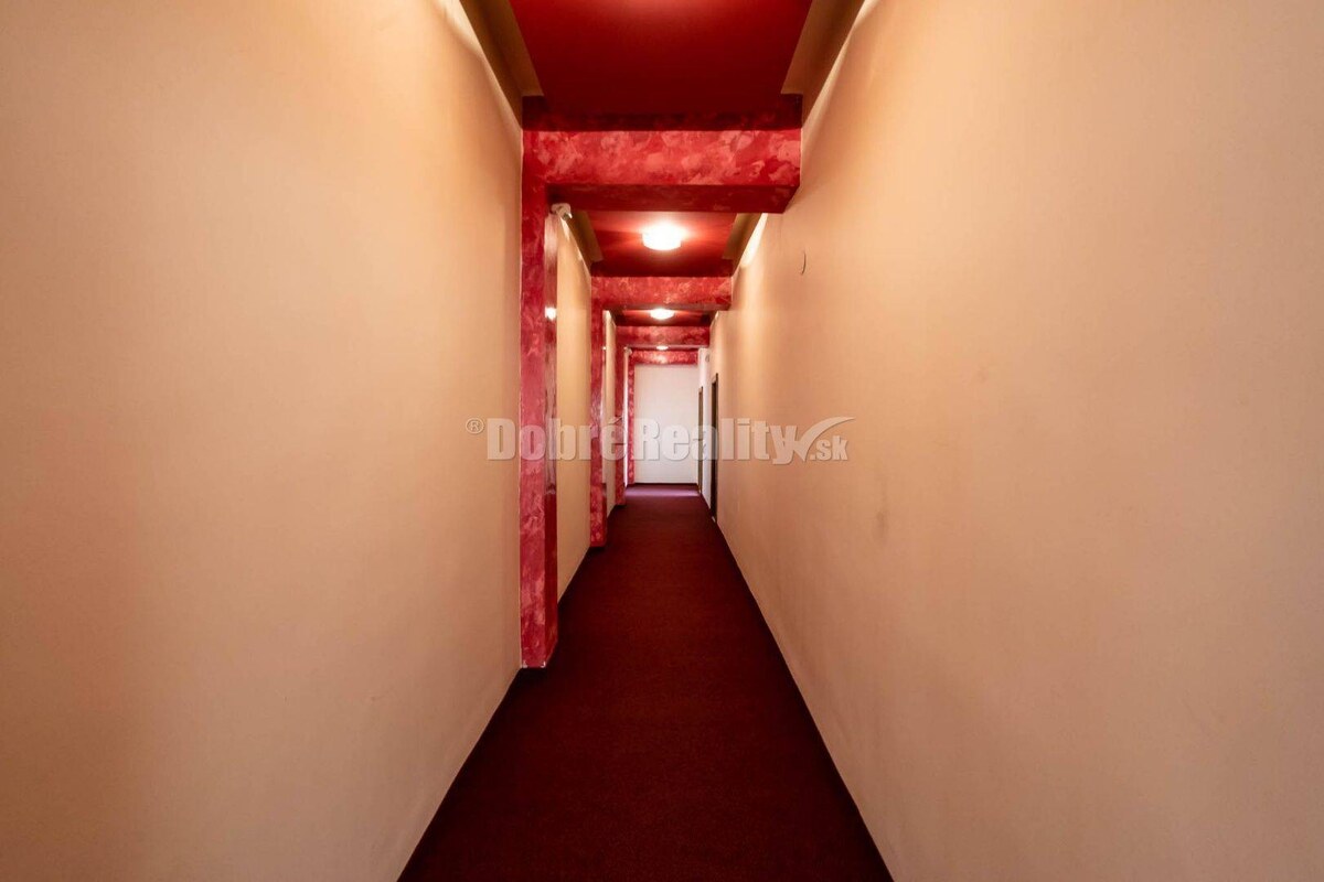 PRENÁJOM: Kancelária alebo priestor pre služby, 21 m², Brezno — foto 8