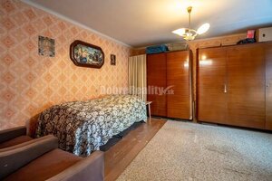 REZERVOVANÝ - Veľký rodinný dom s hospodárskym zázemím a záhradou — foto 13