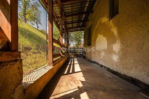 REZERVOVANÝ - Veľký rodinný dom s hospodárskym zázemím a záhradou — foto 18