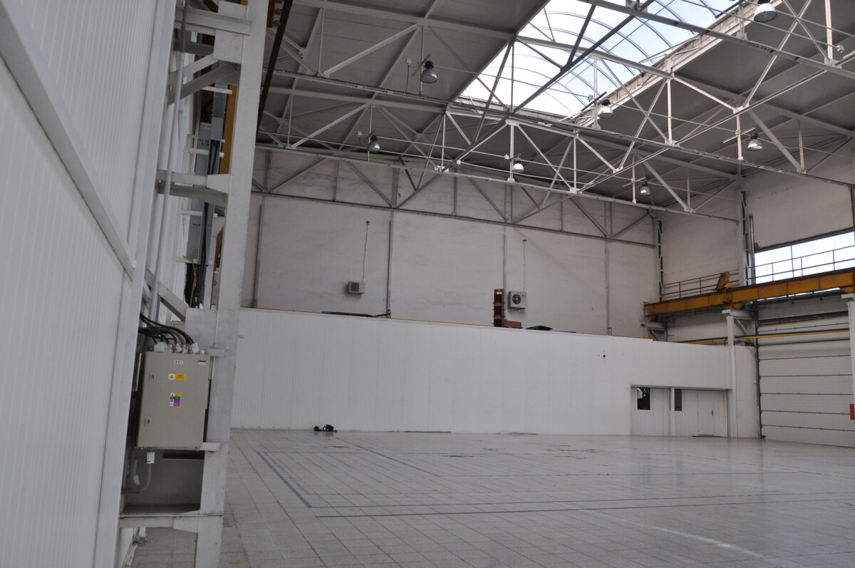Priemyselná hala 2 500 m²  SKLADOVANIE, VÝROBA, LOGISTIKA — foto 10