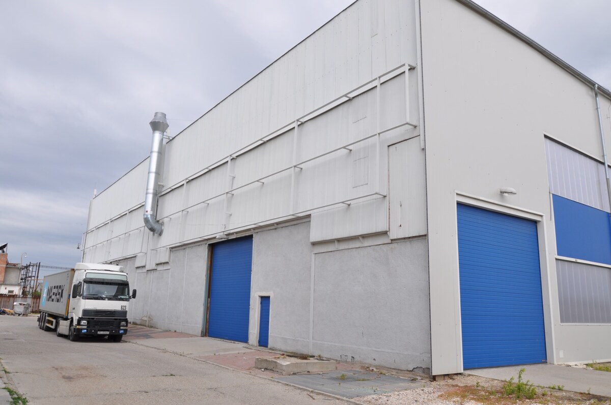 Priemyselná hala 2 500 m²  SKLADOVANIE, VÝROBA, LOGISTIKA — foto 2
