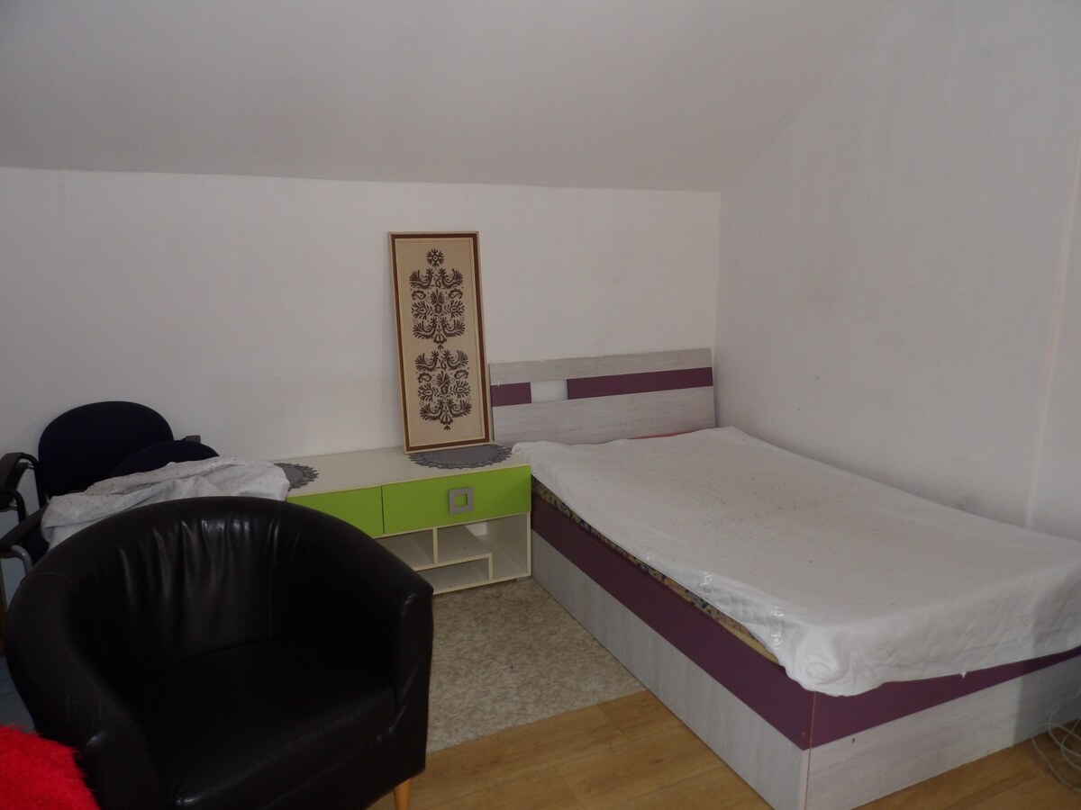 Nájomné bývanie v centre Serede — foto 12