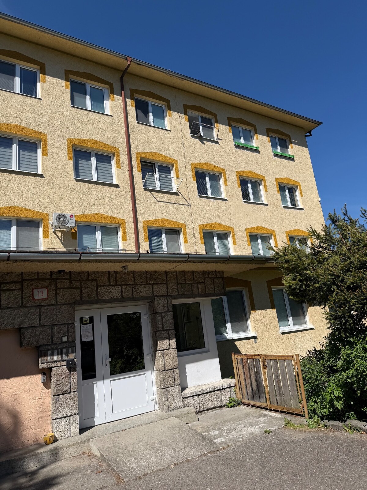 Prenajaté ....Ponúkame na prenájom 1 izbový byt v Handlovej