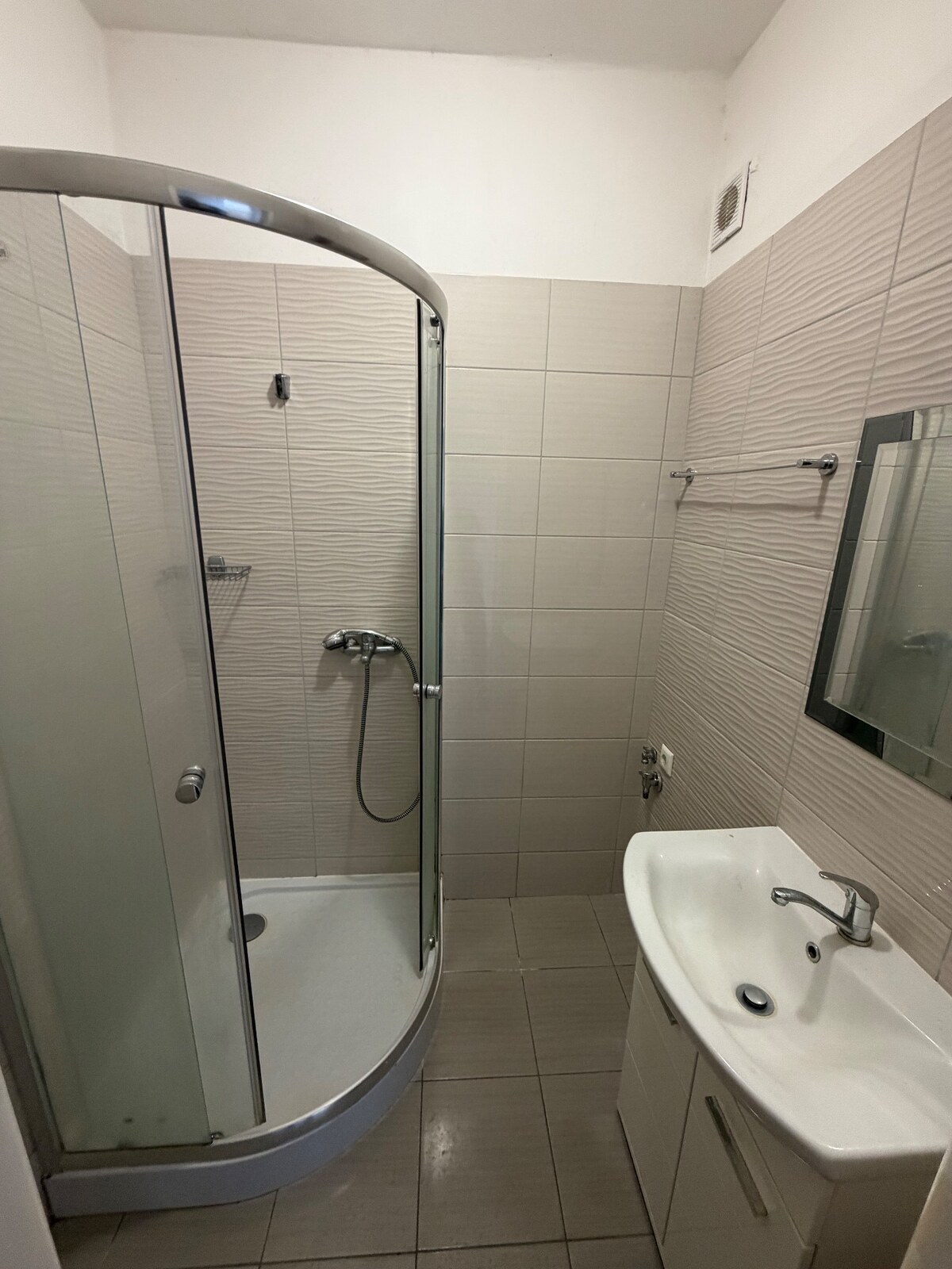 Prenajaté ....Ponúkame na prenájom 1 izbový byt v Handlovej — foto 6