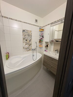 Na predaj veľký, zariadený 2 i byt v Nových Zámkoch, ul. Šafárikova ! — foto 13